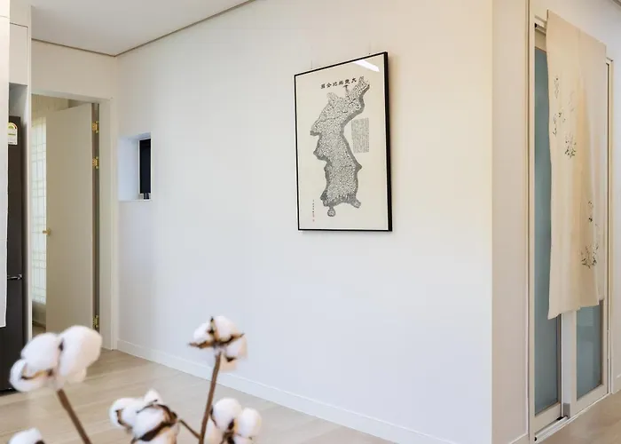 Apartment Modern Hanok *